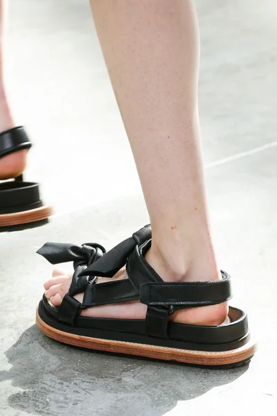 Look 3